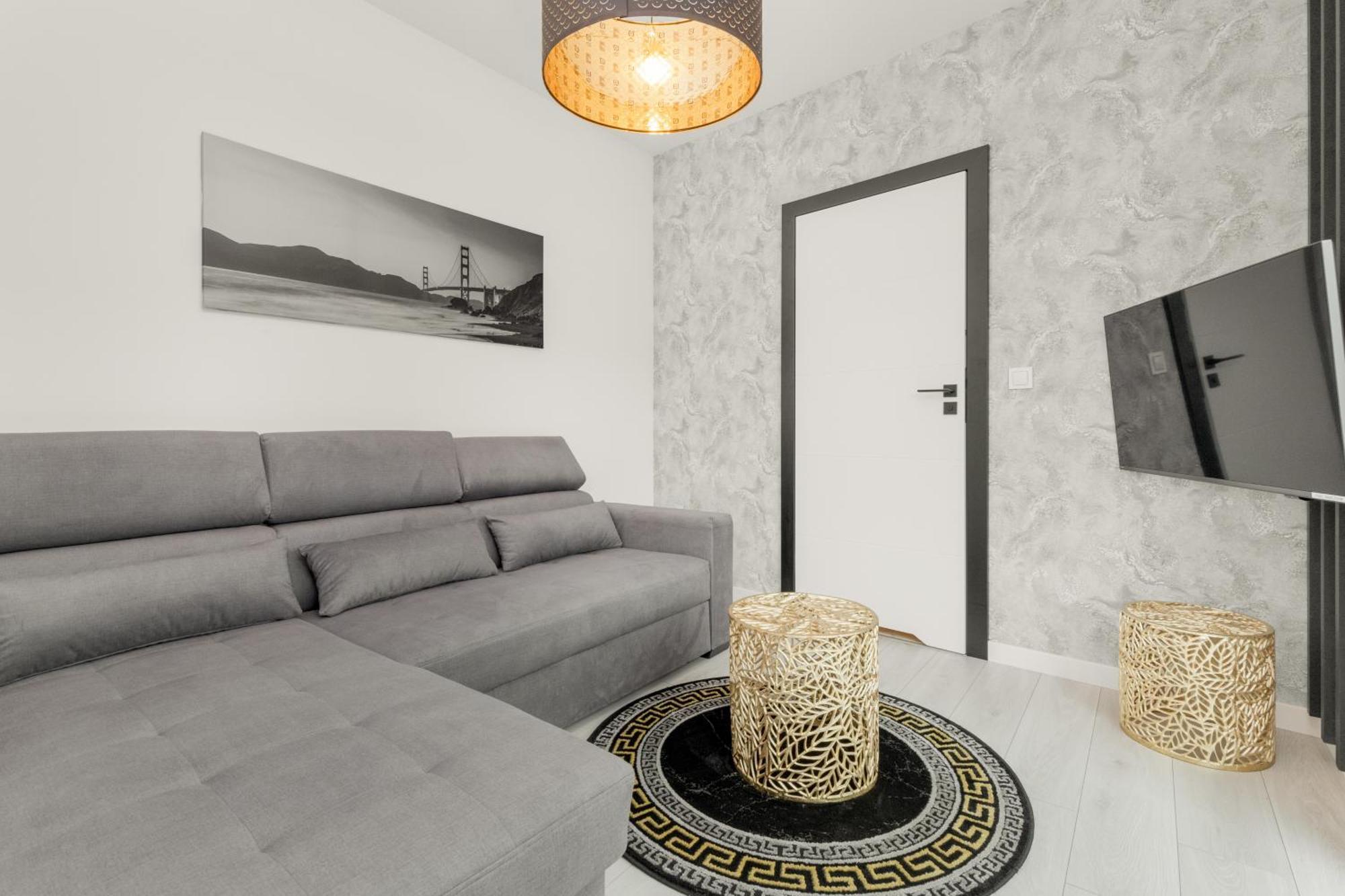 Apartport Wyjatkowe Apartamenty Z Widokiem Na Port W Gdyni By Noclegi Renters Gdynia Dış mekan fotoğraf