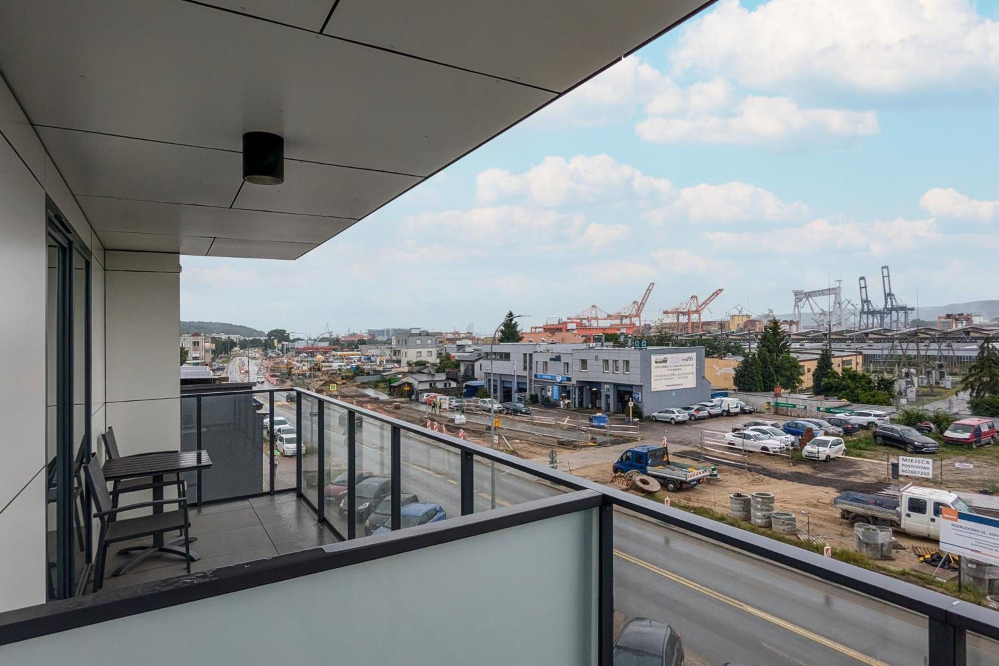 Apartport Wyjatkowe Apartamenty Z Widokiem Na Port W Gdyni By Noclegi Renters Gdynia Dış mekan fotoğraf